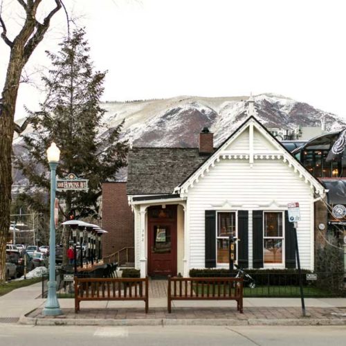 white house tavern