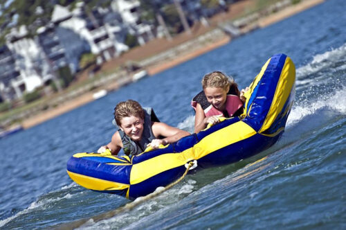 Kids_Skiing_on_Lake_1_full