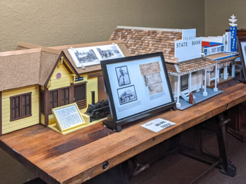 Historical-models-narrating-history-of-the-Surfside-beach-Velasco-Freeport-area-720×540
